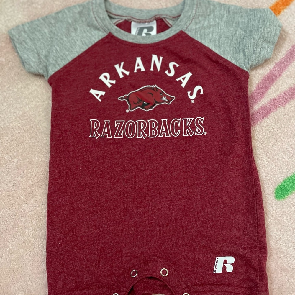 Romper onesie Arkansas Razorbacks size 0-3m